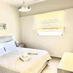 Voula Apartment *