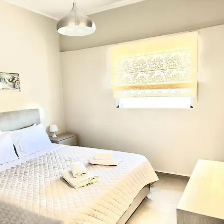 Voula Apartment *